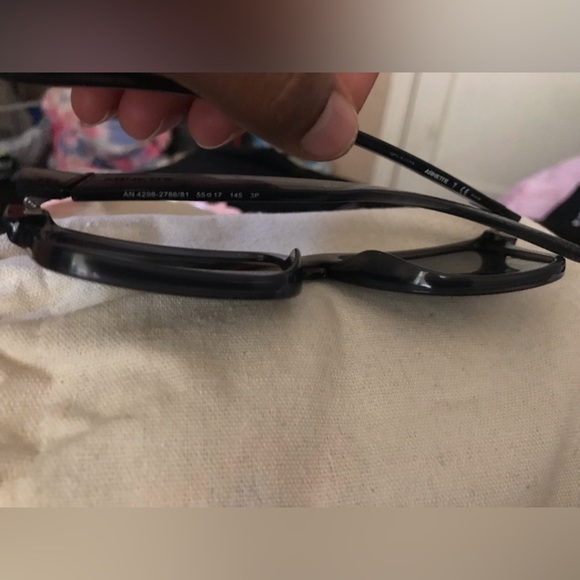 Arnette shades 🕶 - Picture 4 of 7